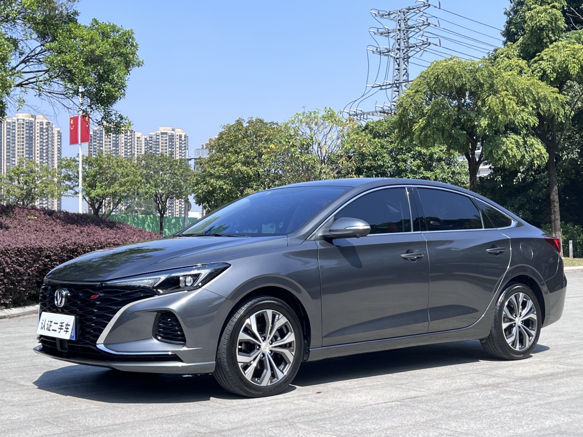 長(zhǎng)安 逸動(dòng)  2021款 PLUS 藍(lán)鯨NE 1.4T GDI DCT旗艦型圖片