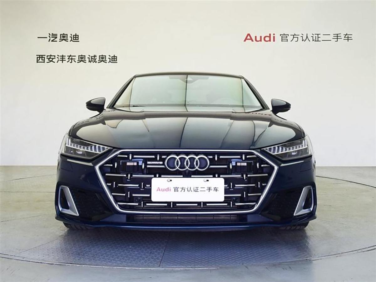 2023年2月奧迪 奧迪A7L  2024款 45TFSI quattro S-line 見(jiàn)遠(yuǎn)型 流晶套裝