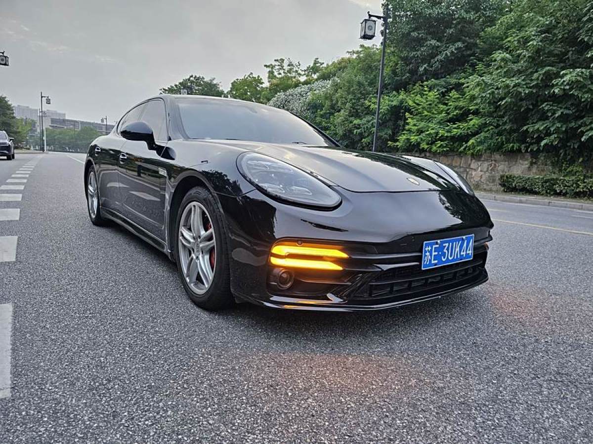 2011年9月保時(shí)捷 Panamera  2010款 Panamera 4 3.6L