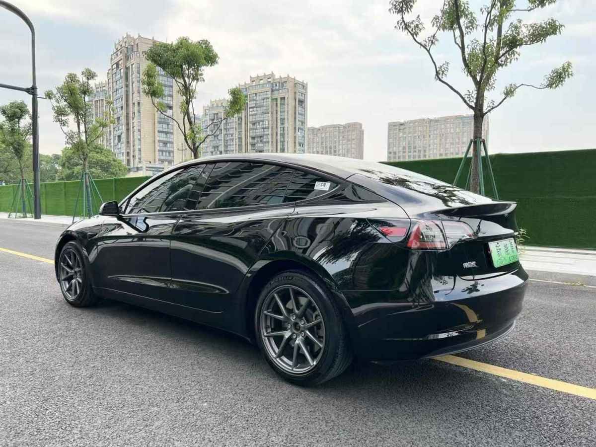 特斯拉 Model S  2023款 三電機全輪驅(qū)動 Plaid版圖片