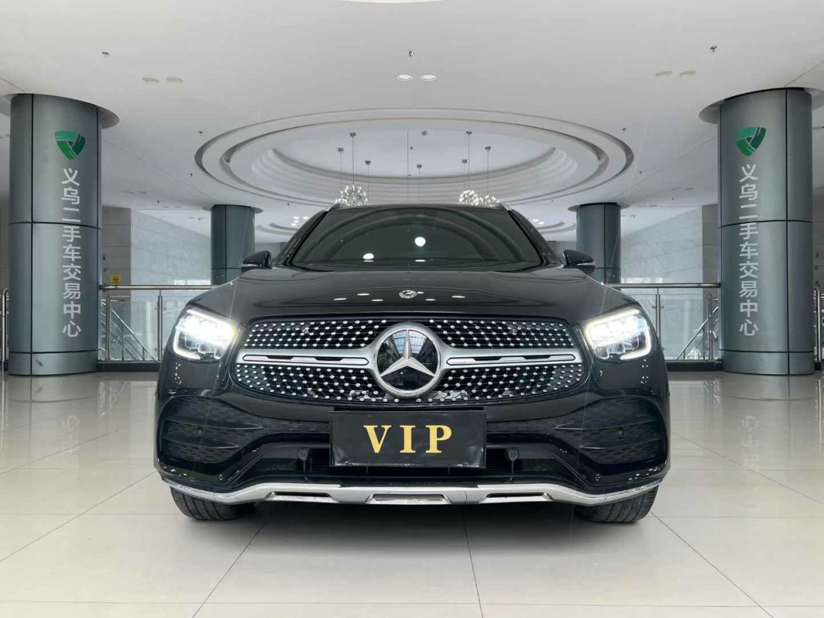 奔馳 奔馳A級  2019款  A 220 L 4MATIC 運(yùn)動(dòng)轎車圖片