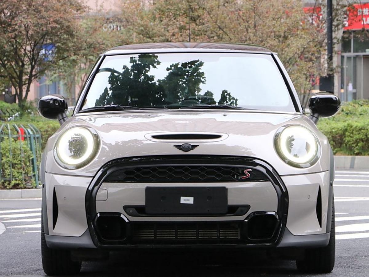 2022年9月MINI MINI  2022款 改款 2.0T COOPER S 藝術(shù)家