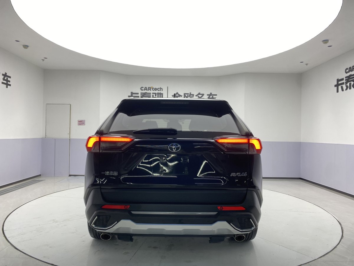 豐田 RAV4  2018款 榮放 2.0L CVT兩驅風尚版圖片