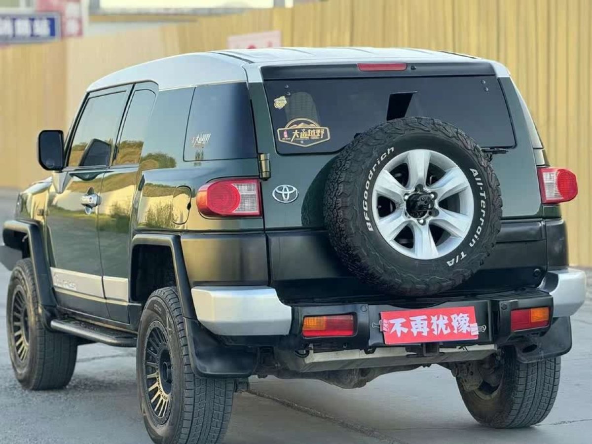 豐田 FJ 酷路澤  2011款 4.0L圖片