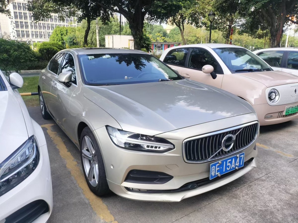 沃爾沃 S90  2018款 T4 智逸版圖片