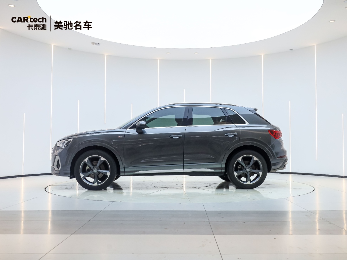 奧迪 奧迪Q3  2020款 35 TFSI 時(shí)尚動(dòng)感型圖片