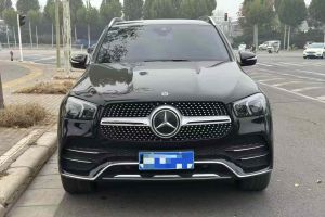 奔驰A级 奔驰  A 220 L 4MATIC 运动轿车