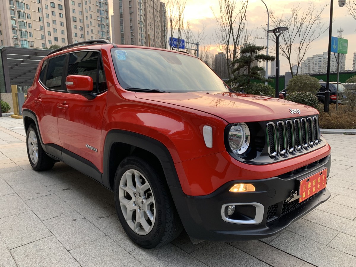 Jeep 自由侠  2018款 互联大屏版 180T 自动劲能版图片