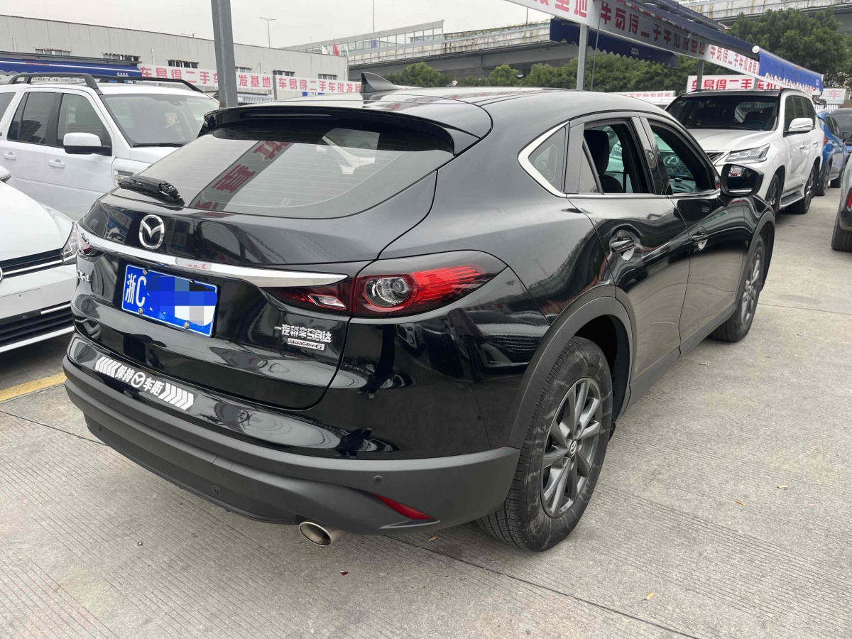 馬自達(dá) CX-4  2021款 2.0L 自動兩驅(qū)藍(lán)天領(lǐng)先版圖片