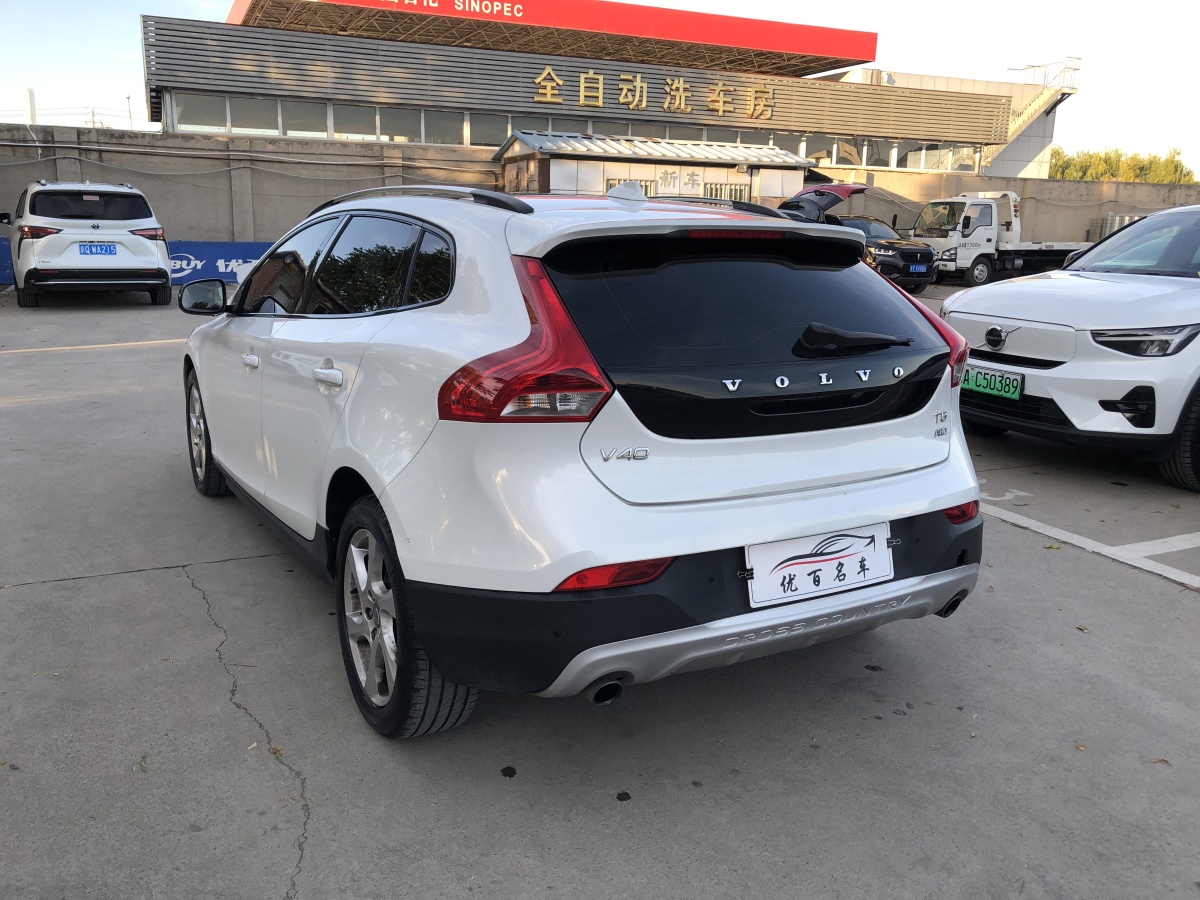 沃爾沃 V40  2014款 Cross Country T5 AWD 智雅版圖片