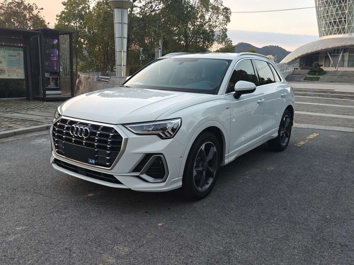 奧迪 奧迪Q3  2022款 35 TFSI 進(jìn)取動感型圖片