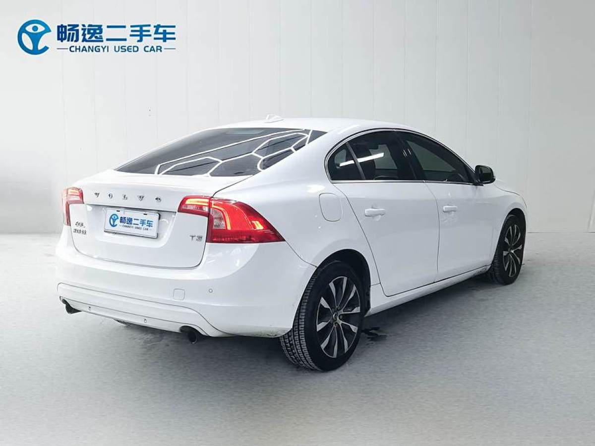 沃爾沃 S60L  2018款 T3 智進(jìn)進(jìn)取版圖片