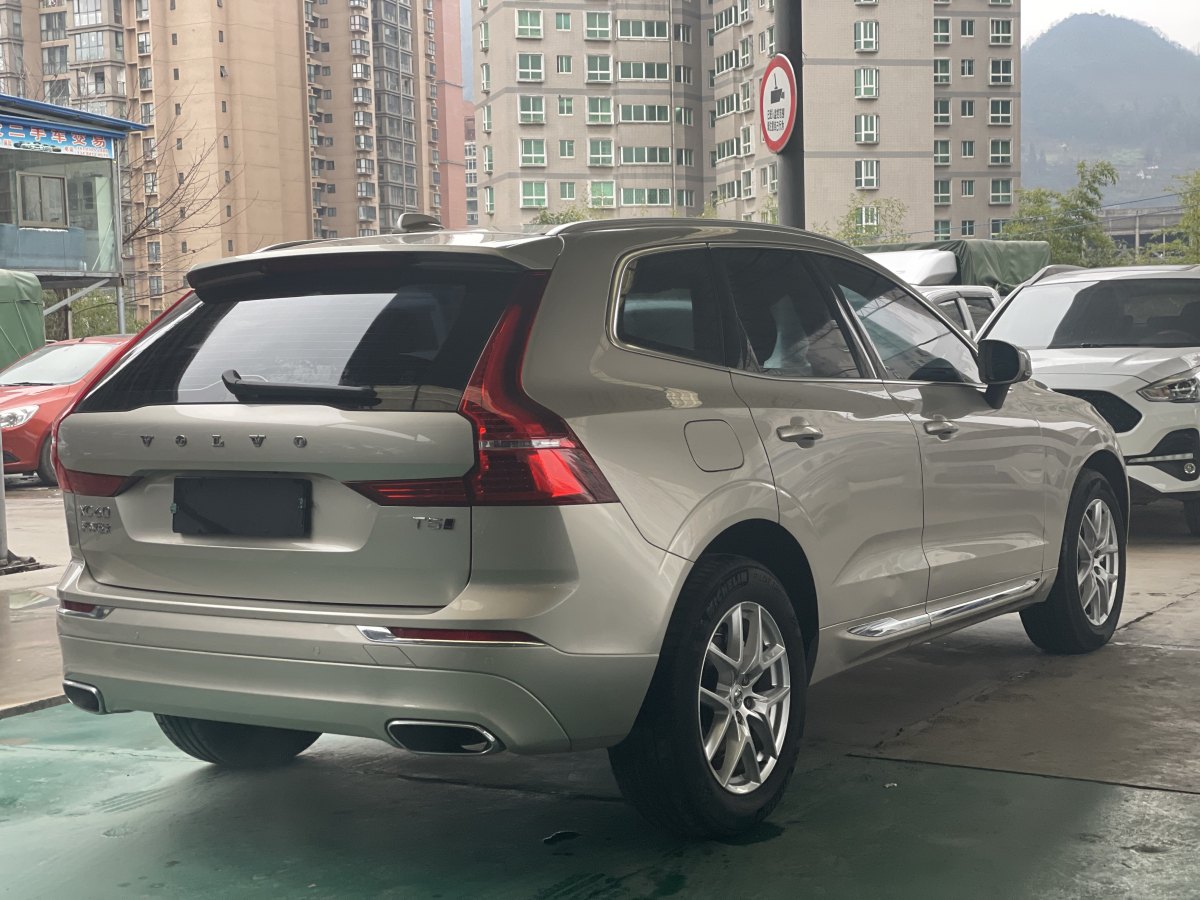 沃爾沃 XC60  2020款 T5 四驅(qū)智逸豪華版圖片