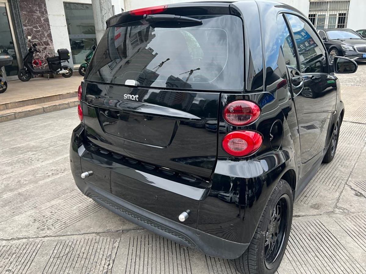 2013年11月smart fortwo  2011款 1.0 MHD 科比特別版