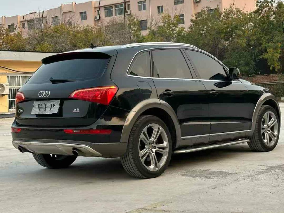 奧迪 奧迪Q5  2010款 Q5 2.0TSI 首發(fā)限量版運動版圖片