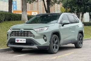 RAV4荣放 丰田 双擎  2.5L CVT四驱旗舰版