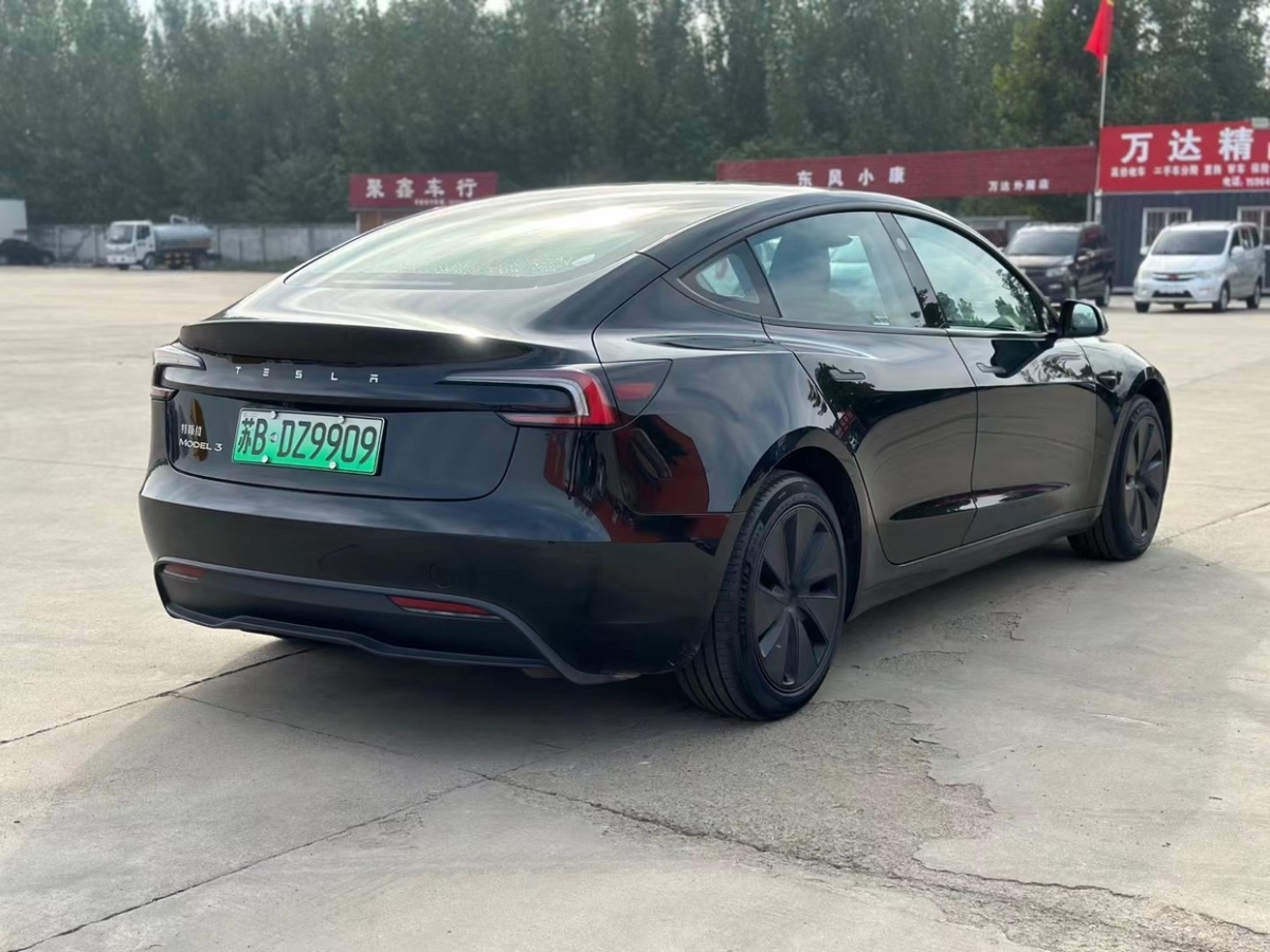 特斯拉 Model 3  2023款 后輪驅(qū)動版圖片