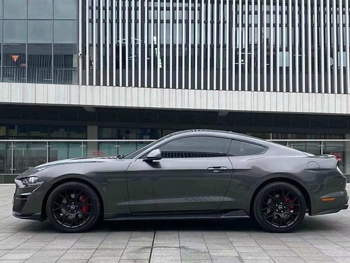 福特 Mustang  2019款 2.3L EcoBoost 暗夜騎士運(yùn)動(dòng)版圖片