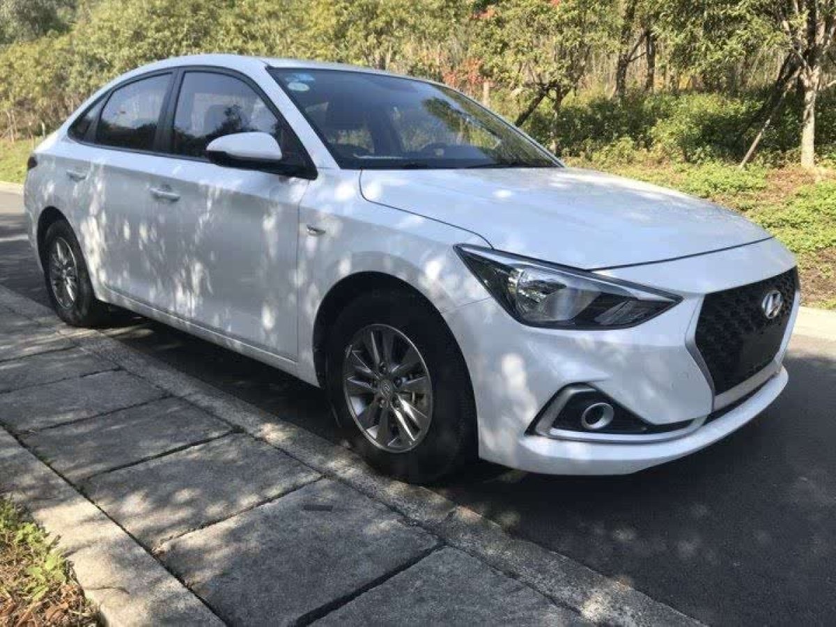 現(xiàn)代 悅動  2017款 1.6L 自動悅值版GLS圖片