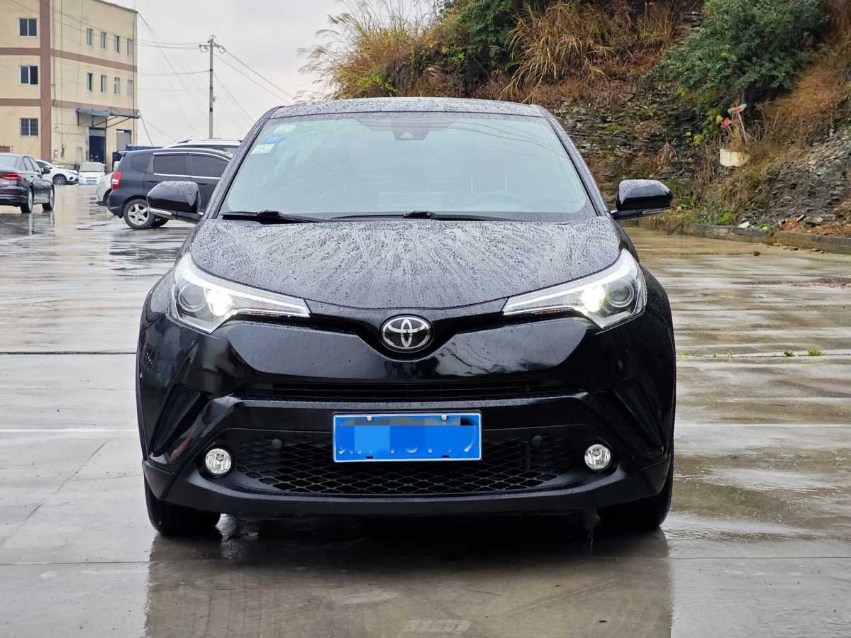 豐田 C-HR  2018款 2.0L 領(lǐng)先天窗版 國(guó)VI圖片