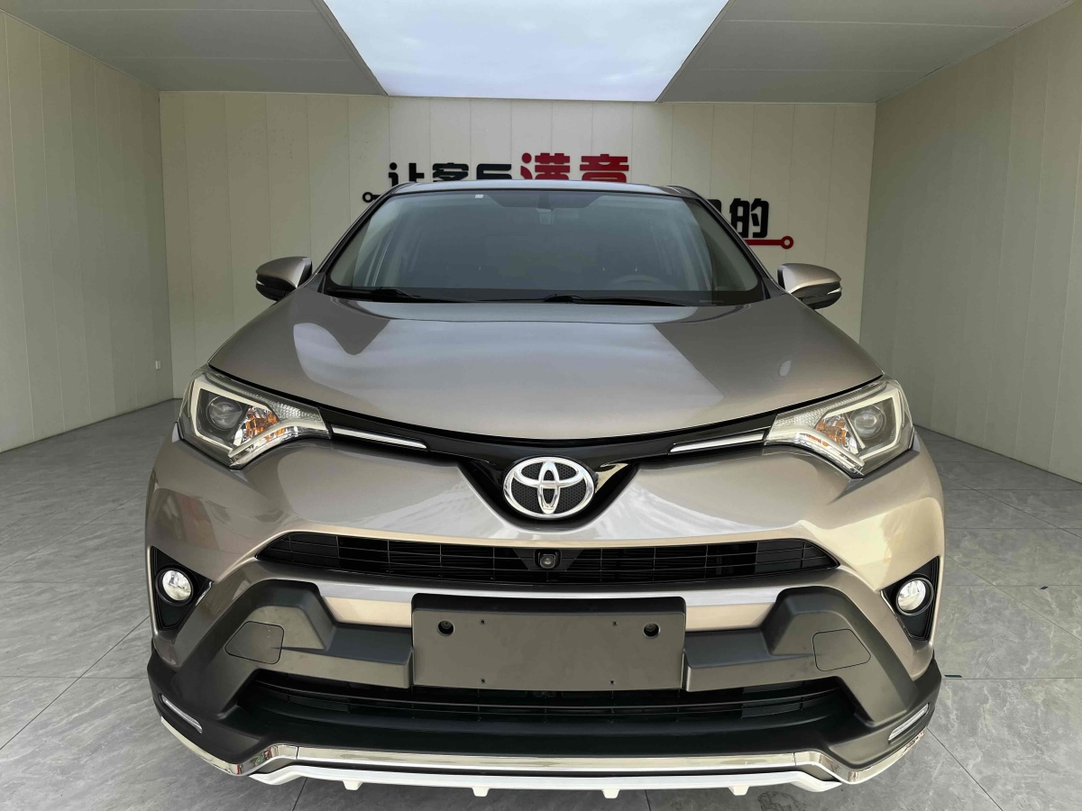 豐田 RAV4  2016款 榮放 2.0L CVT兩驅(qū)風(fēng)尚版圖片