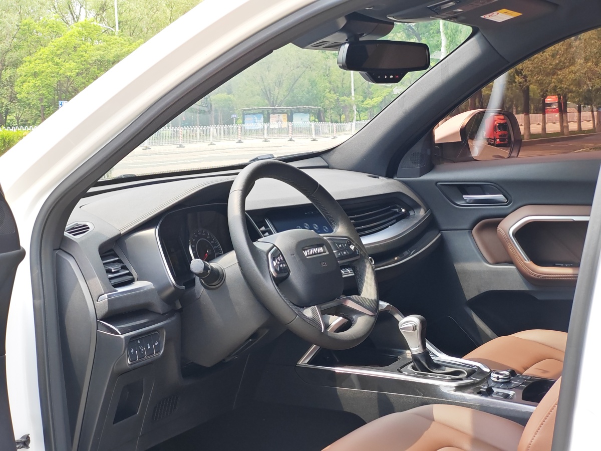 哈弗 H6 Coupe  2018款 紅標(biāo) 1.5T 自動(dòng)兩驅(qū)超豪型圖片