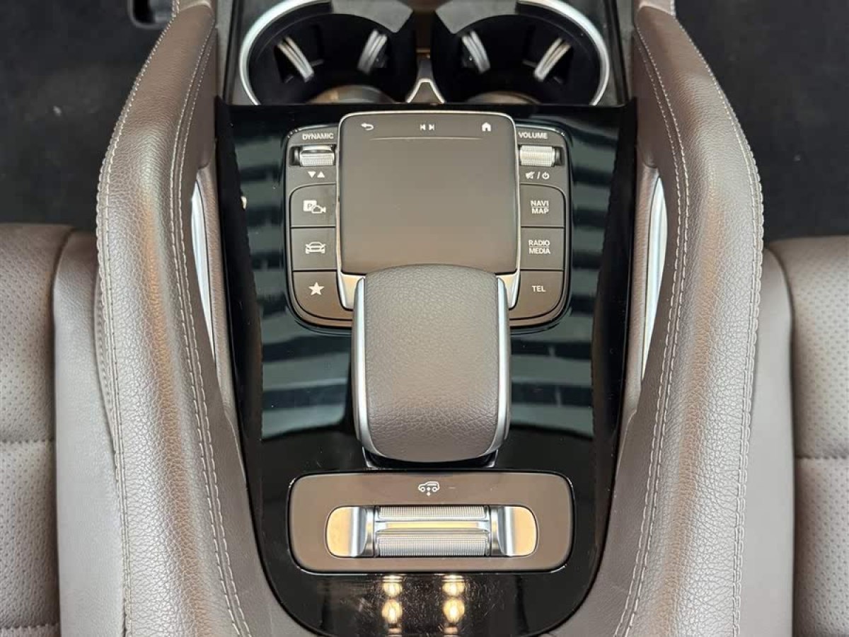 奔馳 奔馳GLS  2022款 改款二 GLS 450 4MATIC 時尚型圖片