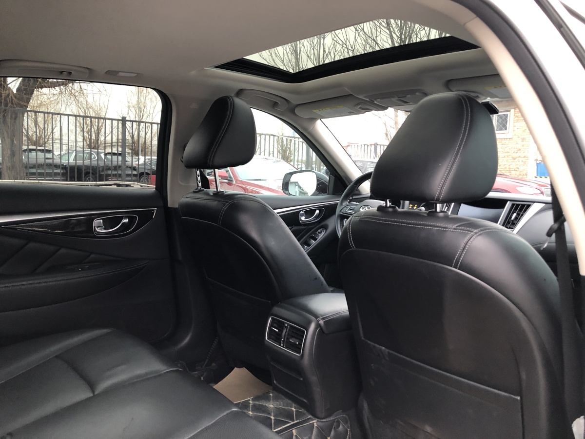 英菲尼迪 Q50L  2021款 2.0T 逸享版圖片