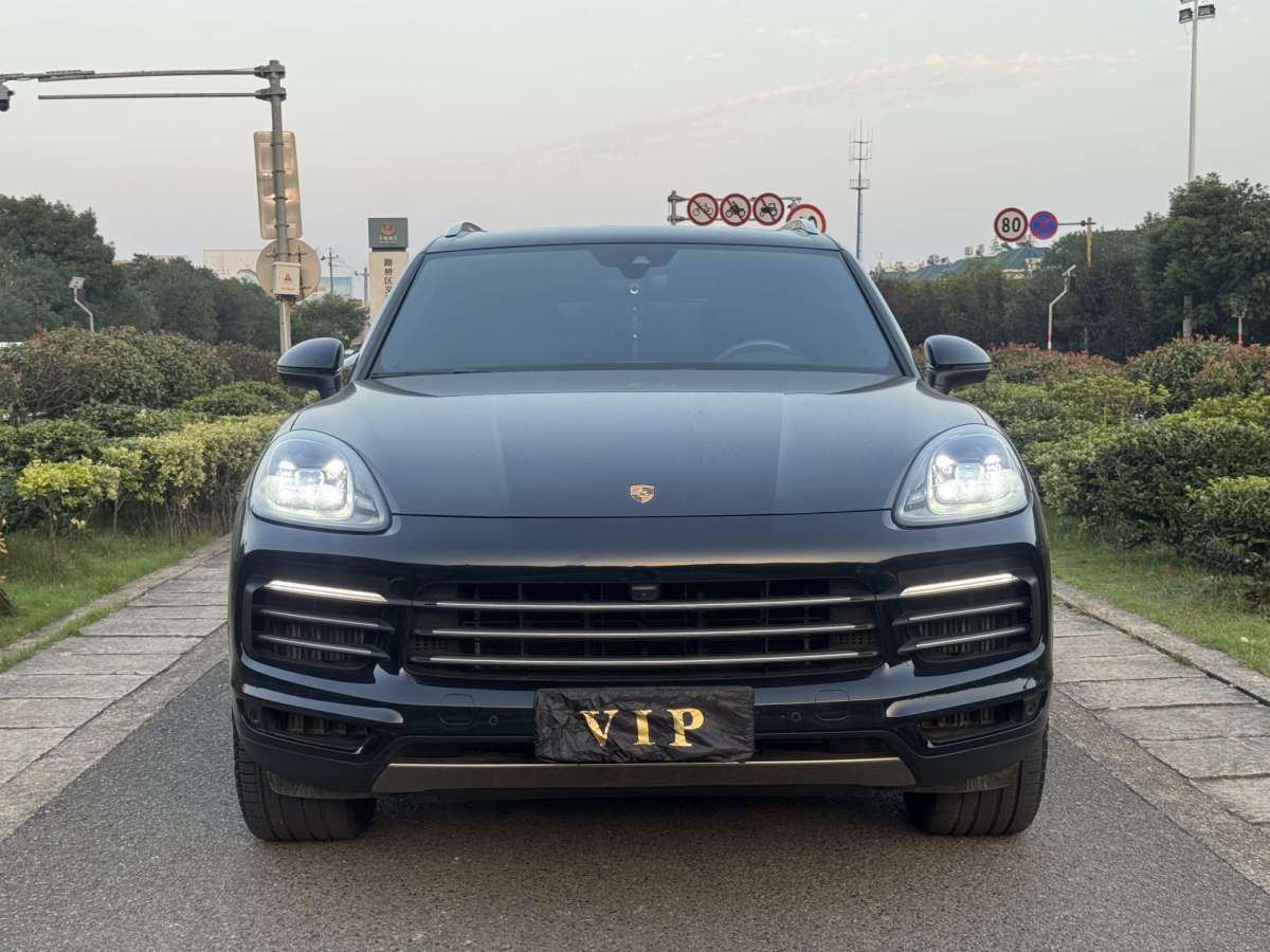 保時(shí)捷 Cayenne  2022款 Cayenne 3.0T 鉑金版圖片