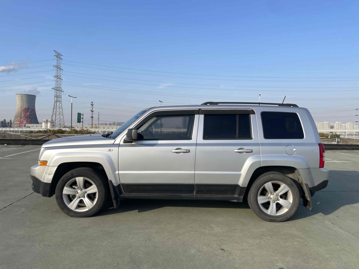 Jeep 自由客  2014款 2.4L 運動版圖片