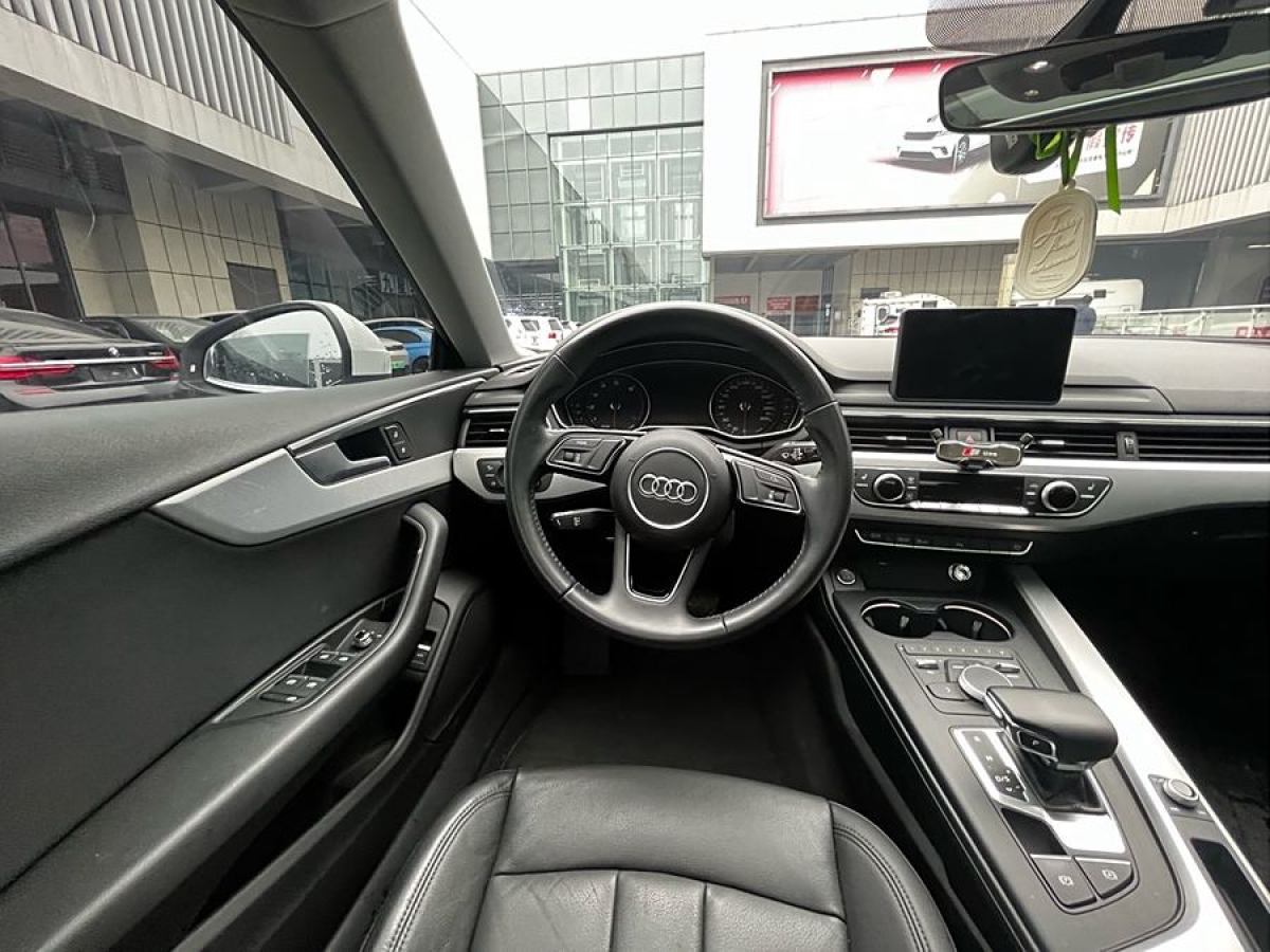 奧迪 奧迪A5  2019款 Sportback 40 TFSI 時(shí)尚型圖片