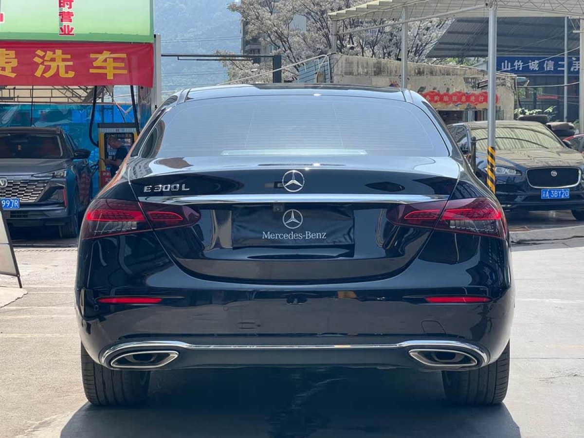 奔馳 奔馳E級(jí)  2021款 改款 E 300 L 時(shí)尚型圖片