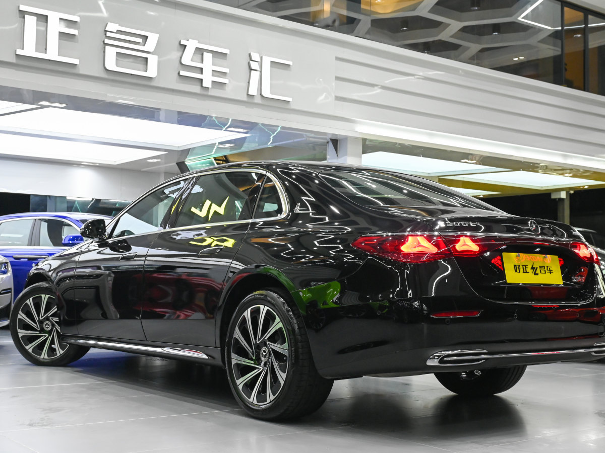 奔馳 奔馳E級(jí)  2024款 E 300 L 豪華型圖片