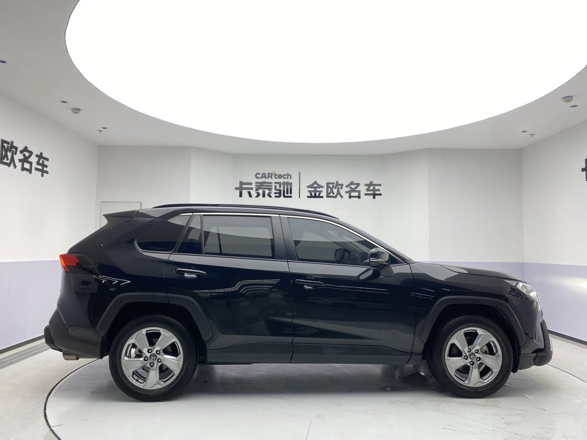 豐田 RAV4  2018款 榮放 2.0L CVT兩驅風尚版圖片