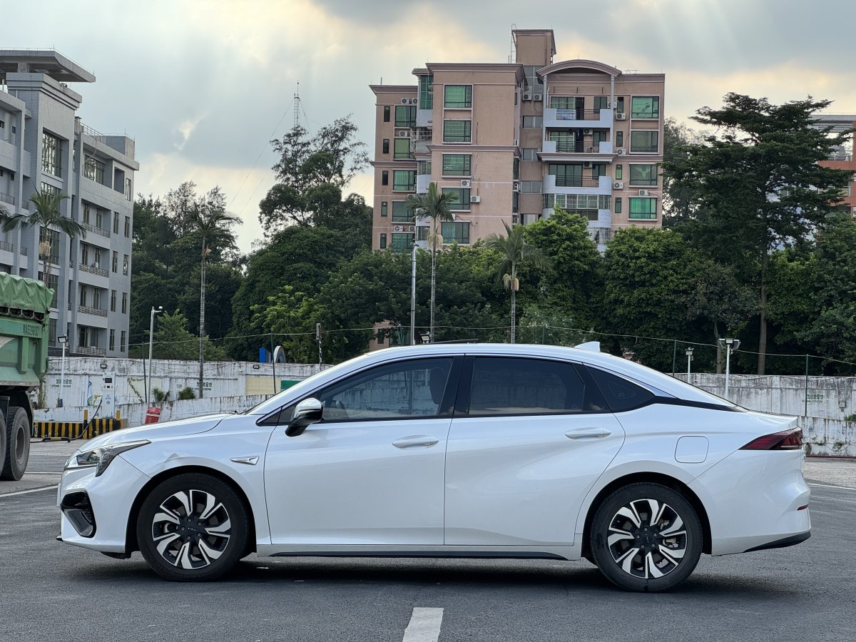 埃安 AION S  2020款 魅 580 出行標(biāo)準(zhǔn)版圖片