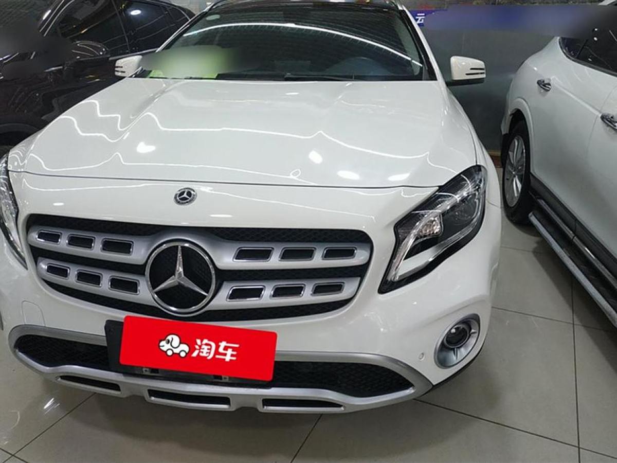 奔馳 奔馳GLA  2018款 GLA 220 4MATIC 運(yùn)動(dòng)型圖片