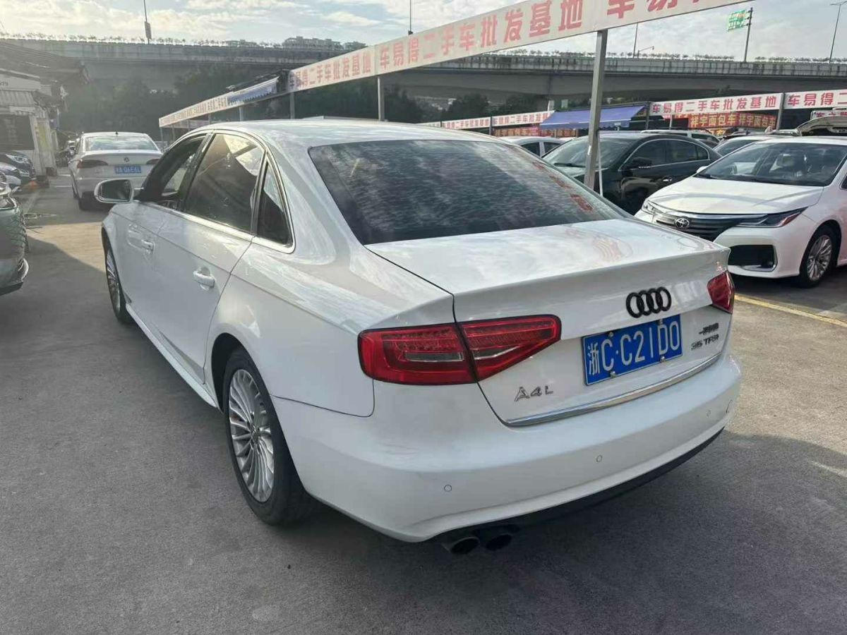 奧迪 奧迪A4L  2015款 A4L 1.8TFSI 30TFSI 舒適型圖片