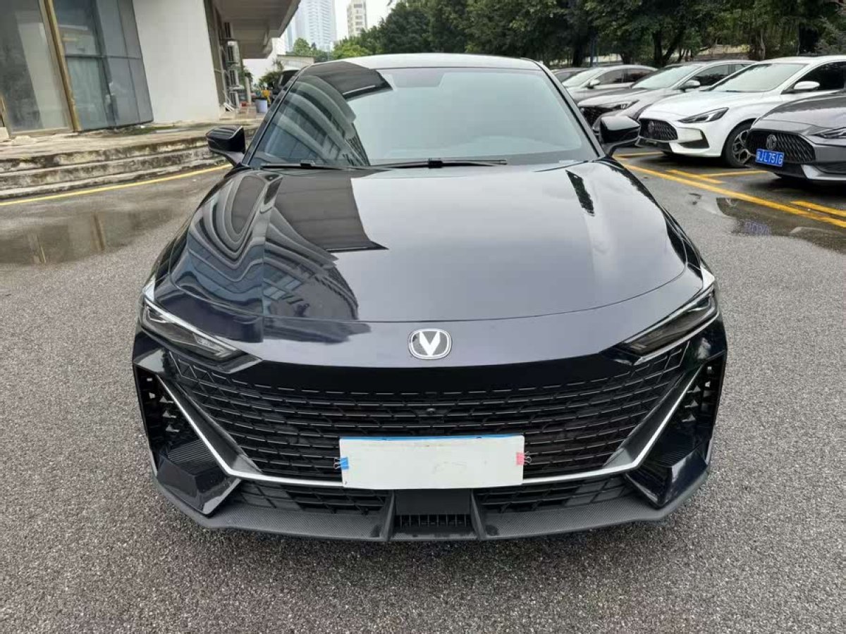 長(zhǎng)安 長(zhǎng)安UNI-V  2022款 1.5T 尊貴型圖片