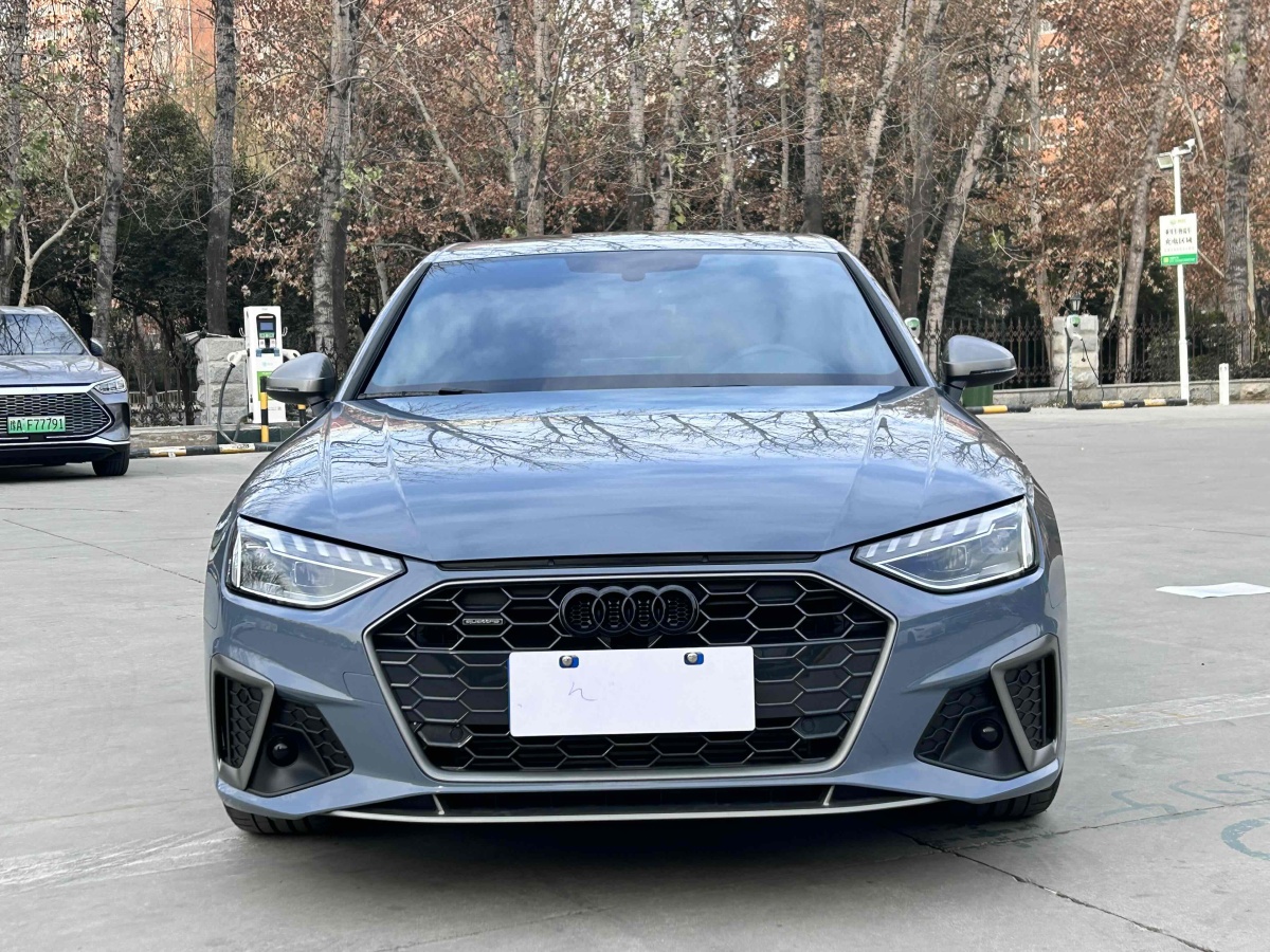 奧迪 奧迪A4L  2022款 40 TFSI quattro RS套件燃速型圖片