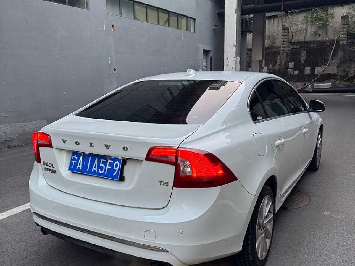 沃爾沃 S60  2016款 L 2.0T T4 智遠(yuǎn)版圖片