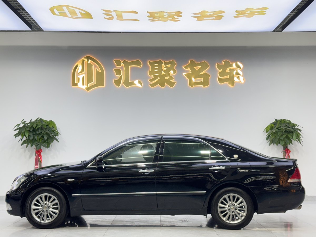 豐田 皇冠  2009款 2.5L Royal特別導(dǎo)航版圖片