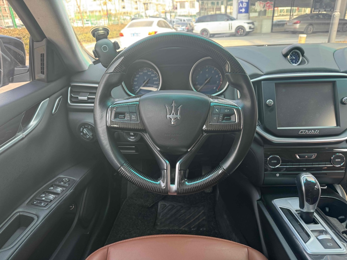 瑪莎拉蒂 Ghibli  2014款 3.0T 標(biāo)準(zhǔn)版圖片