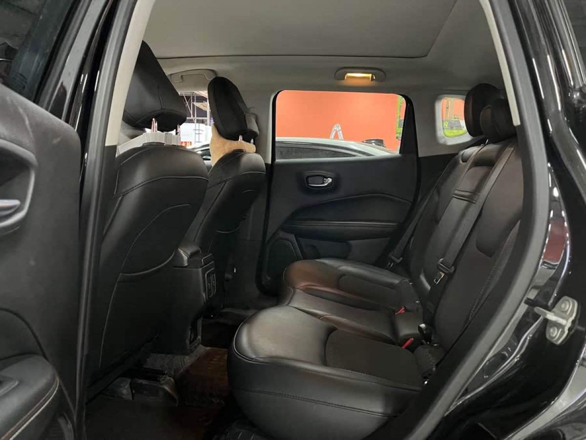 Jeep 指南者  2019款  220T 自動(dòng)悅享版圖片