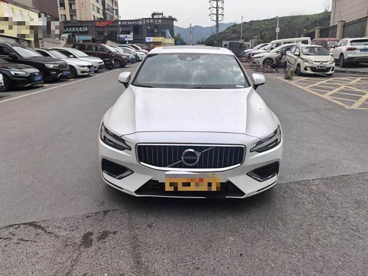 沃爾沃 S60L  2023款 B4 智逸豪華版圖片