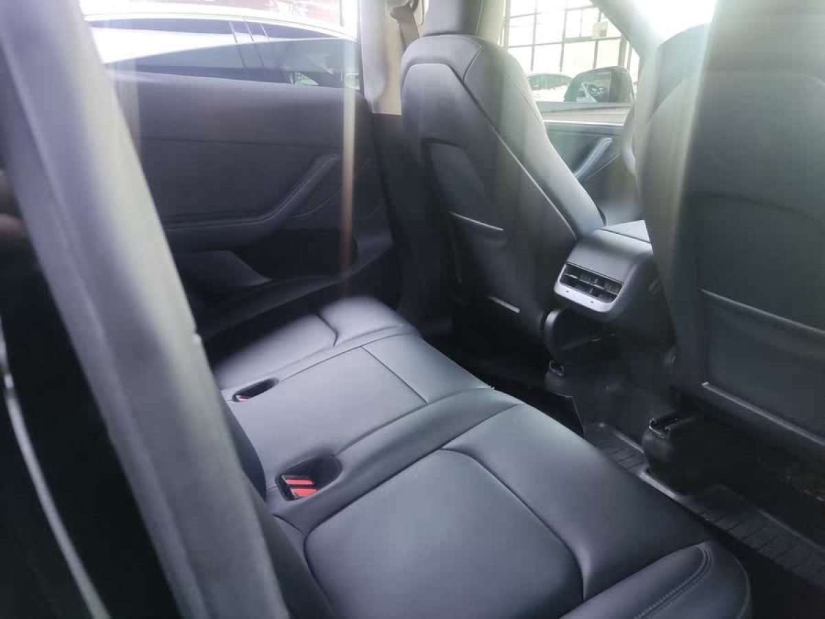 特斯拉 Model Y  2022款 改款 后輪驅(qū)動版圖片