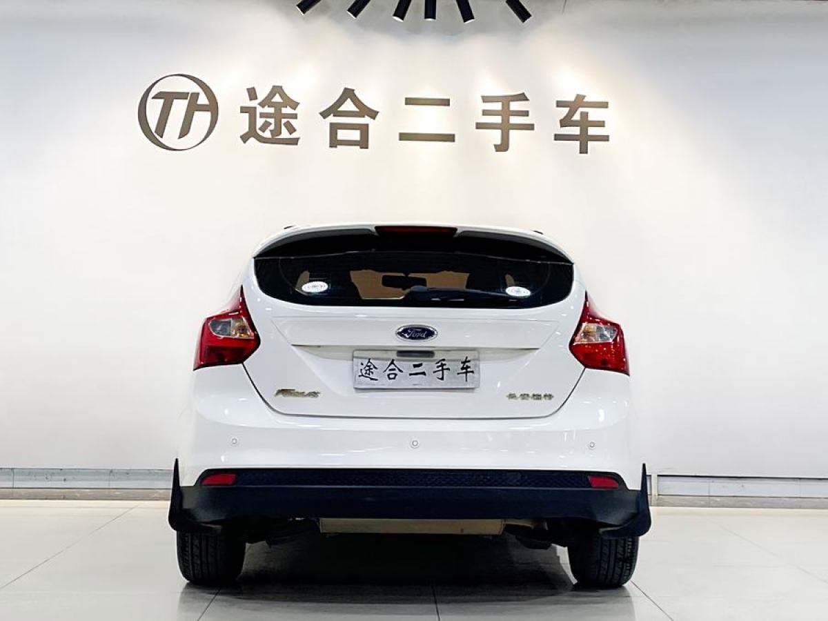 福特 ?？怂? 2012款 兩廂 1.6L 自動(dòng)風(fēng)尚型圖片