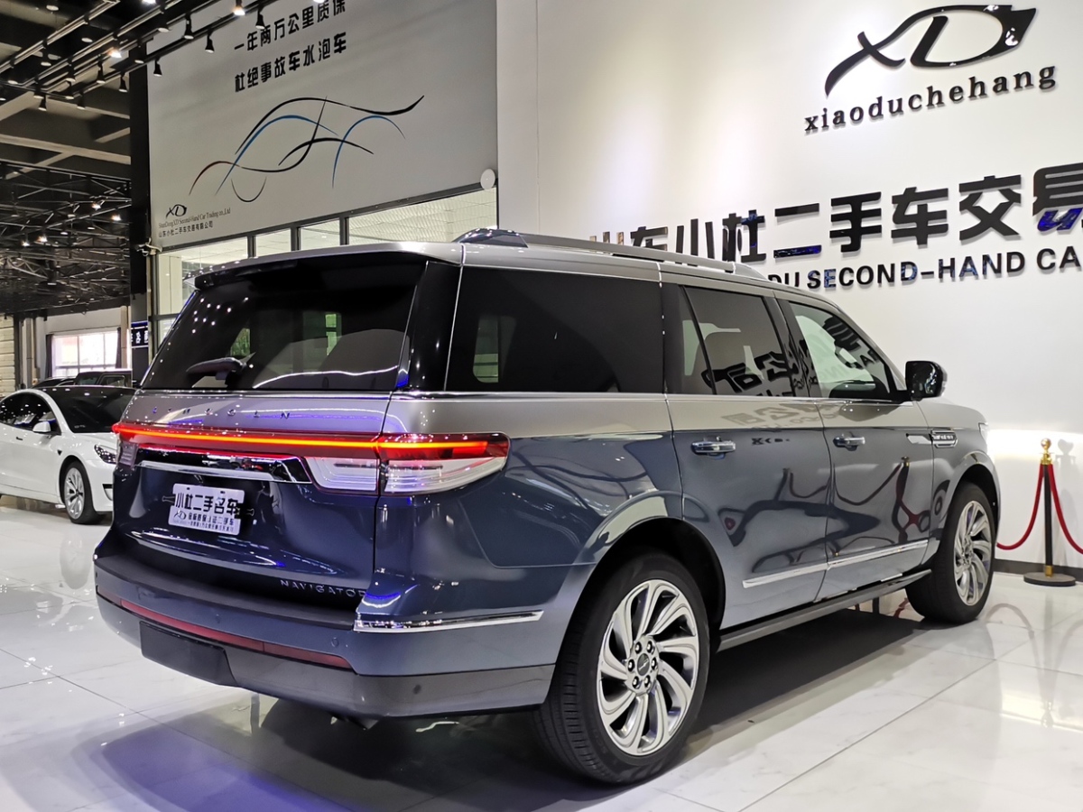 林肯 領(lǐng)航員  2022款 3.5T 尊耀版圖片