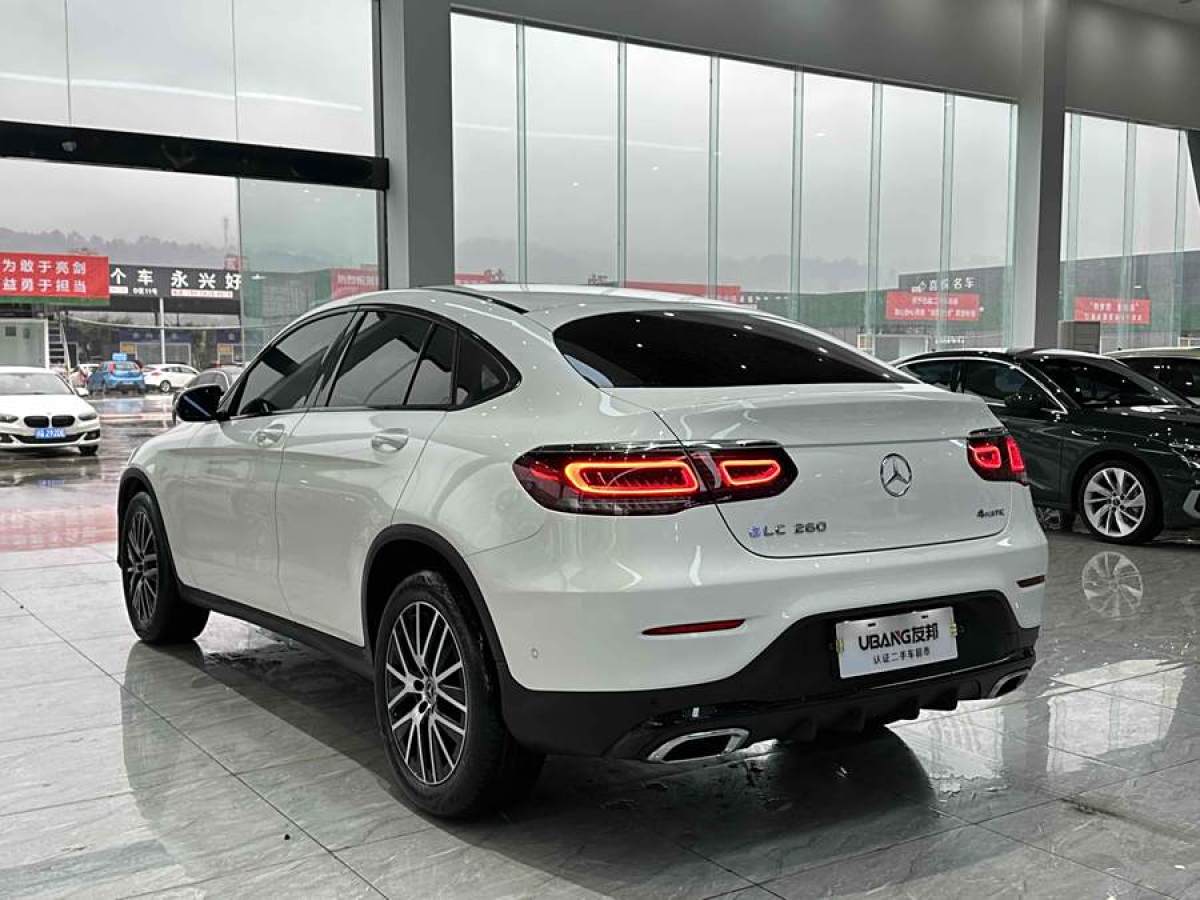 奔馳 奔馳GLC  2023款 改款 GLC 260 4MATIC 轎跑SUV圖片