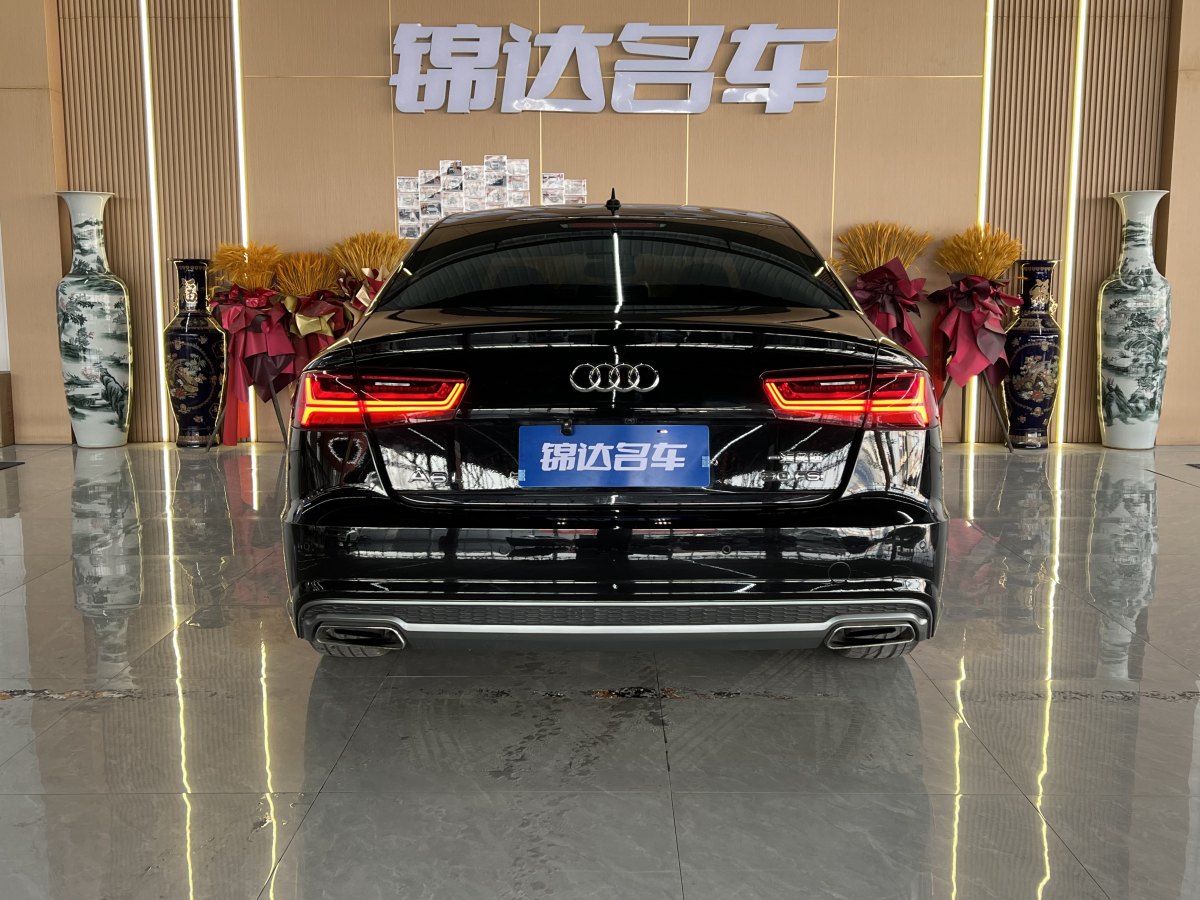 奧迪 奧迪Q3  2018款 30周年年型 30 TFSI 風(fēng)尚型圖片
