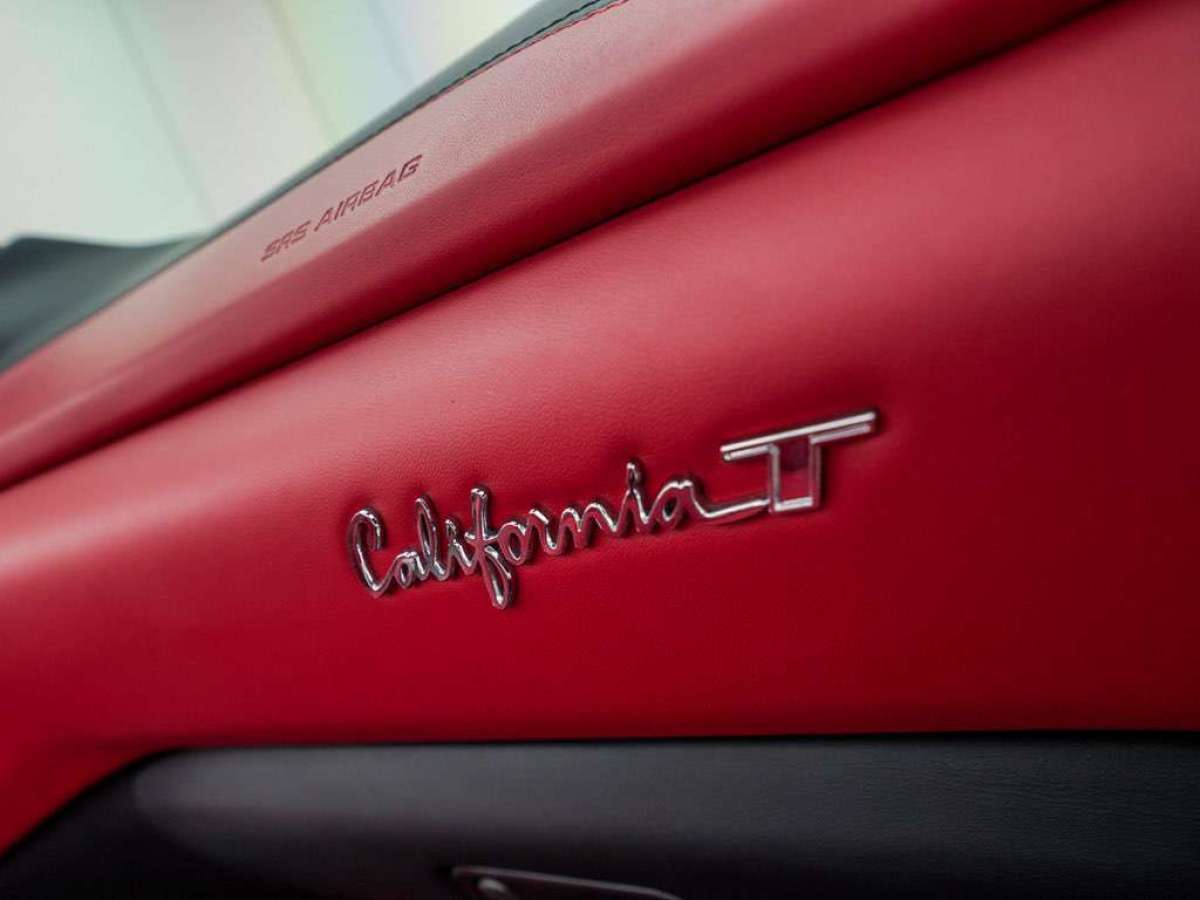 2016年01月法拉利 California T  2015款 3.9T 标准型